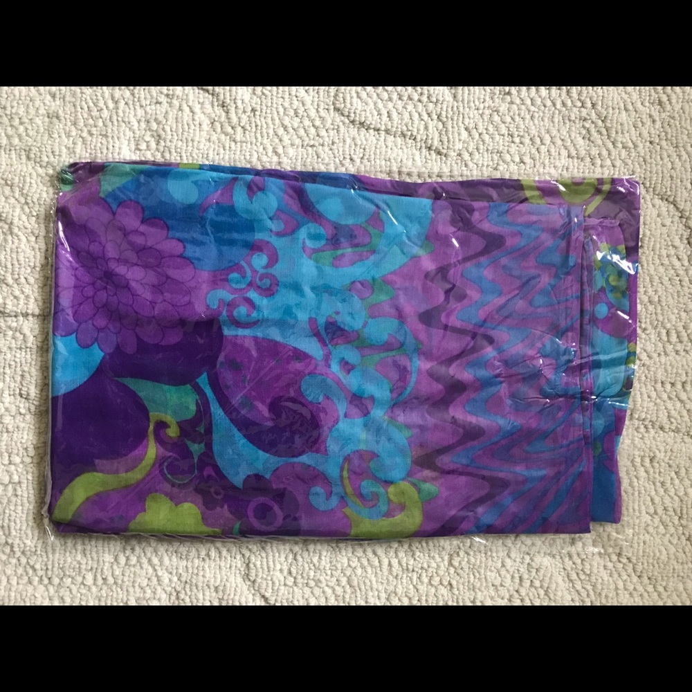 🔥Gorgeous Infinity Scarf-NEW🔥 - Picture 4 of 5